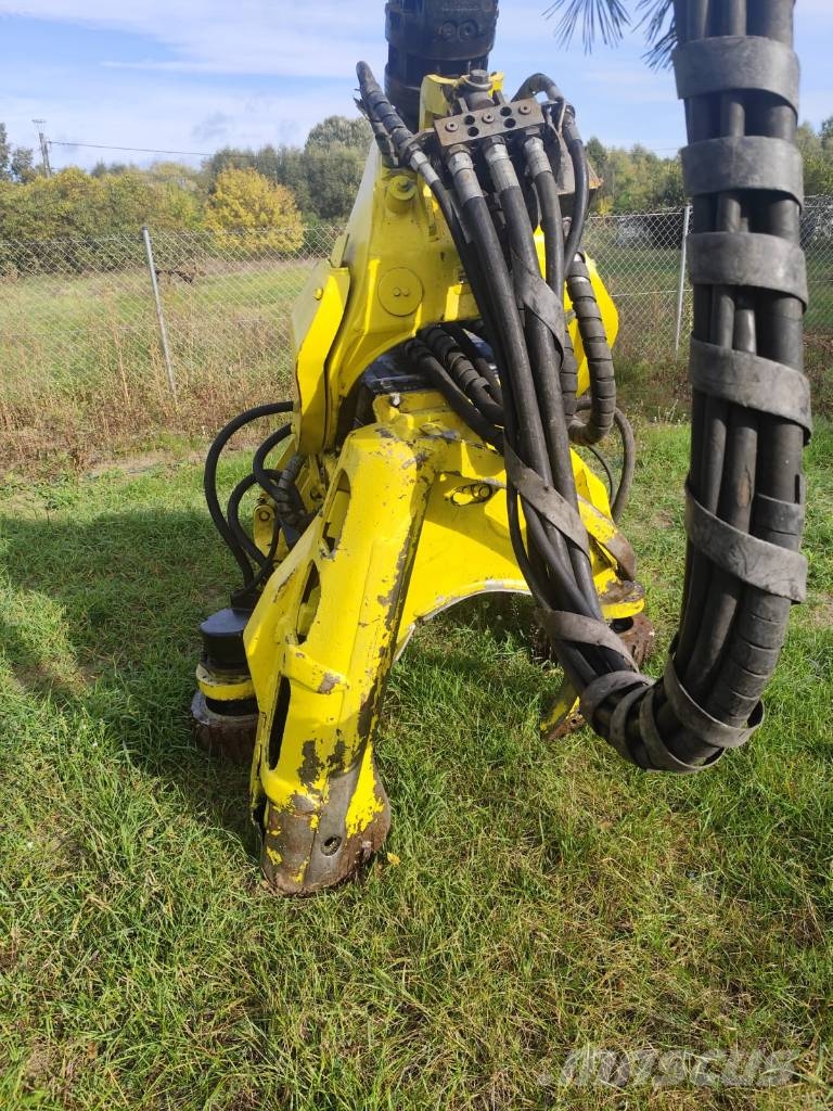 John Deere 1270 E Harvesteri