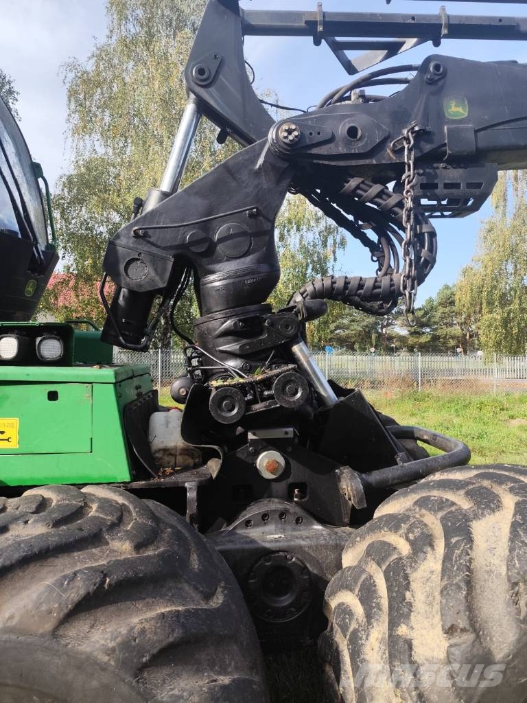 John Deere 1270 E Harvesteri