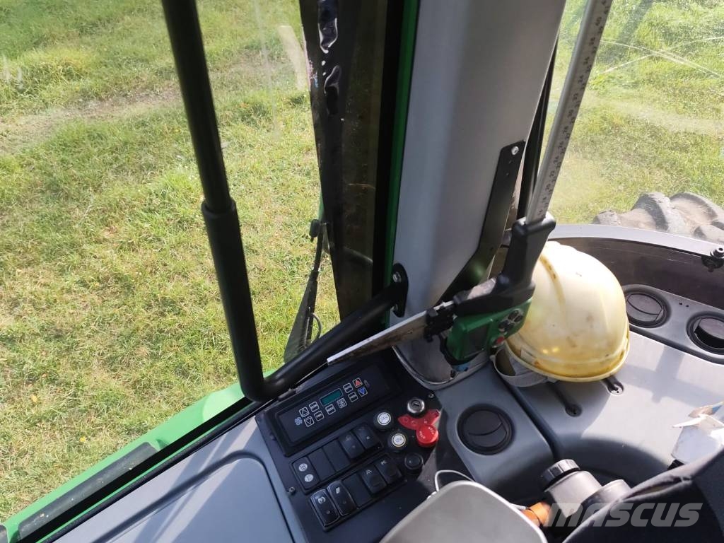 John Deere 1270 E Harvesteri