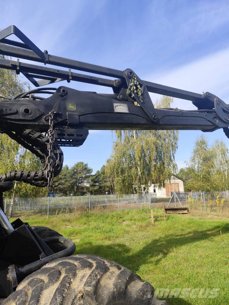 John Deere 1270 E Harvesteri