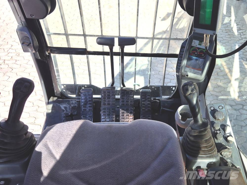 Hitachi KTEG KMC400P-6 حفارات هدم