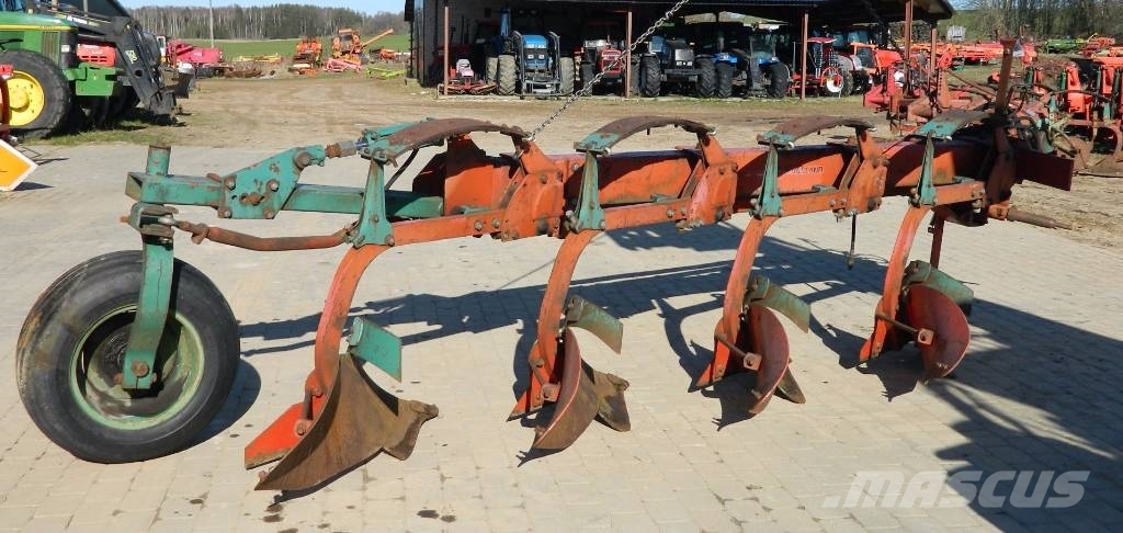 Kverneland 4 Conventional ploughs