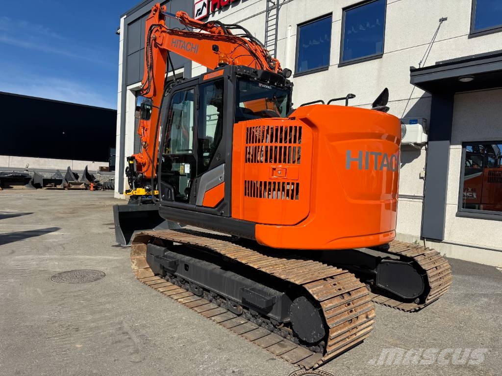 Hitachi ZX 135 US-7 履带挖掘机