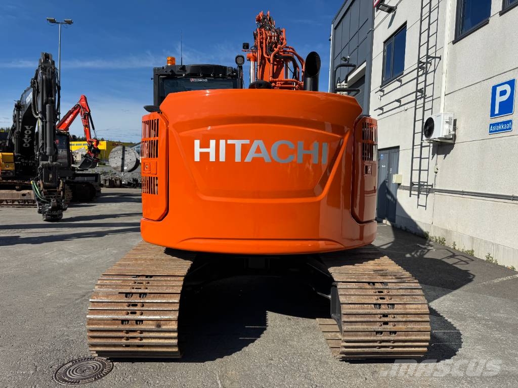 Hitachi ZX 135 US-7 履带挖掘机