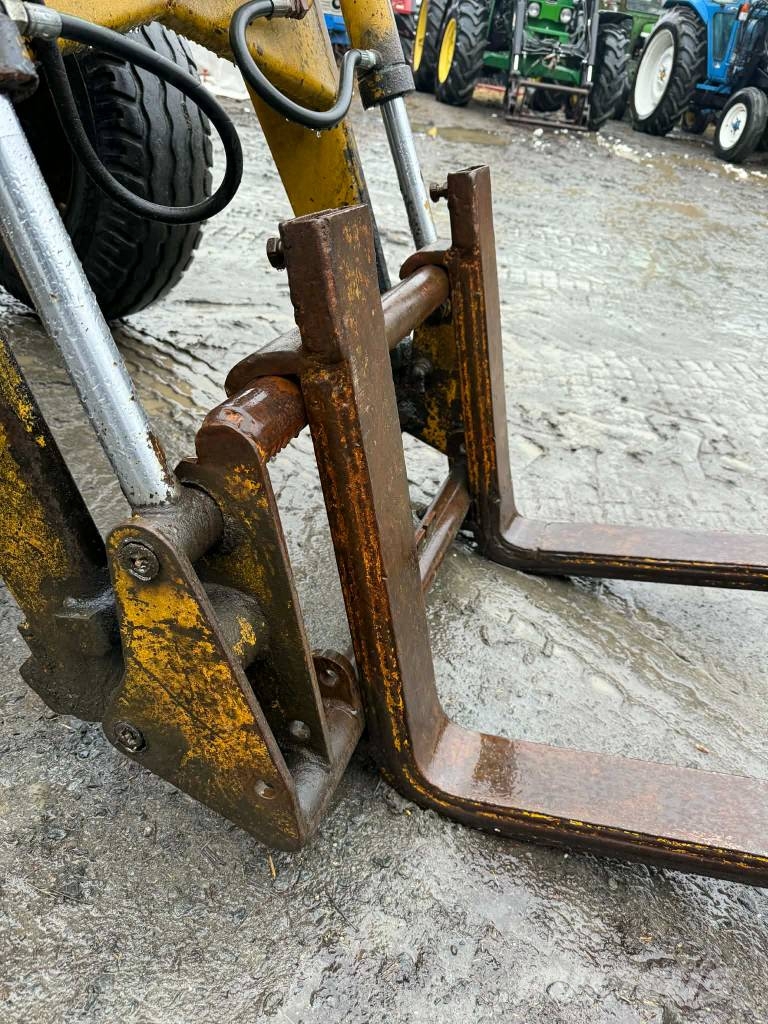 GAFFLAR FÖR PÅHÄNGNING SMS / TRIMA Accesorios para carga frontal