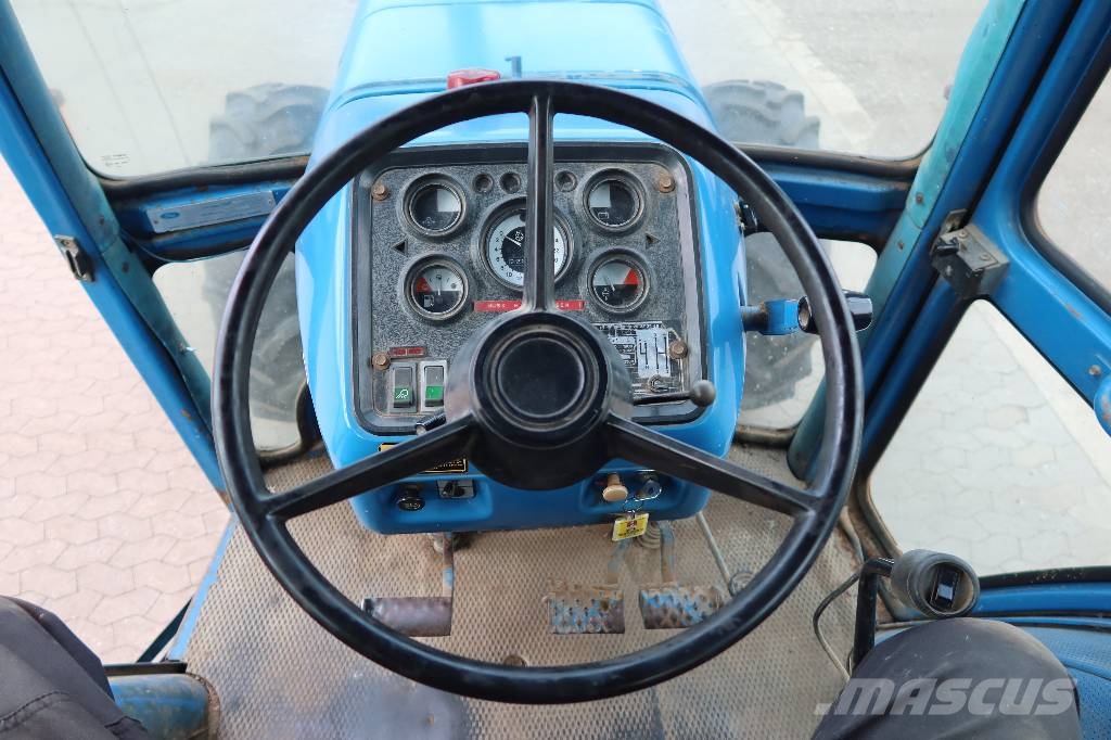 Ford 8210 Traktoren