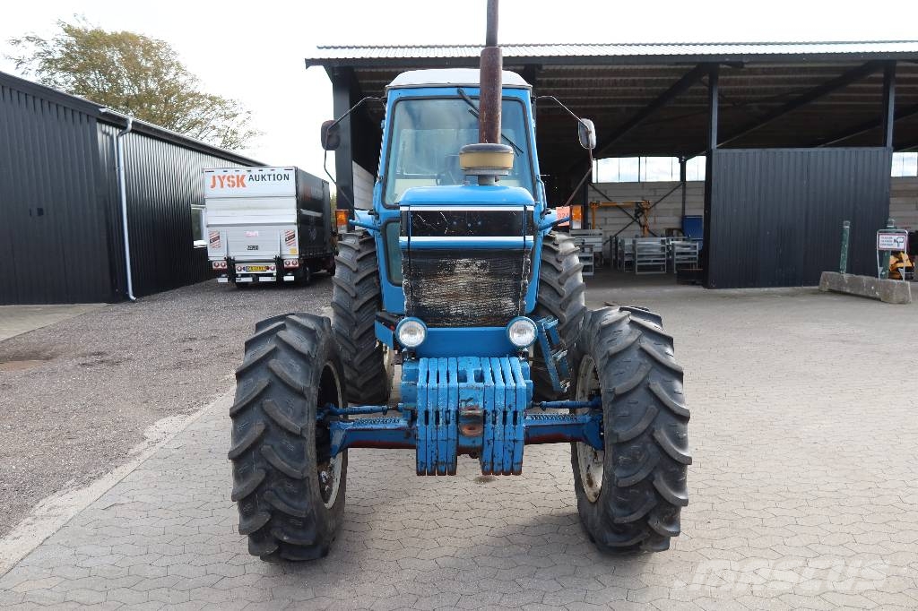 Ford 8210 Traktoren