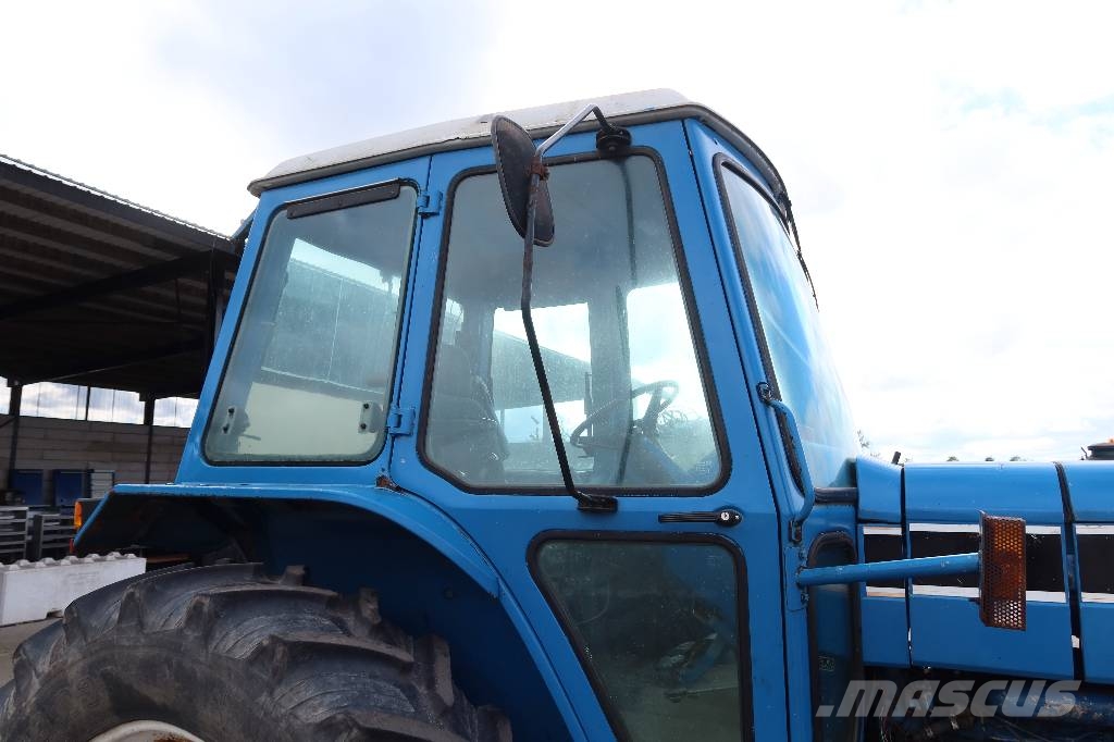 Ford 8210 Traktoren