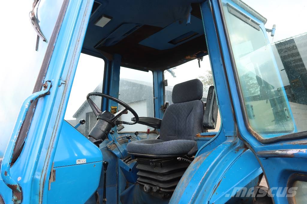 Ford 8210 Traktoren