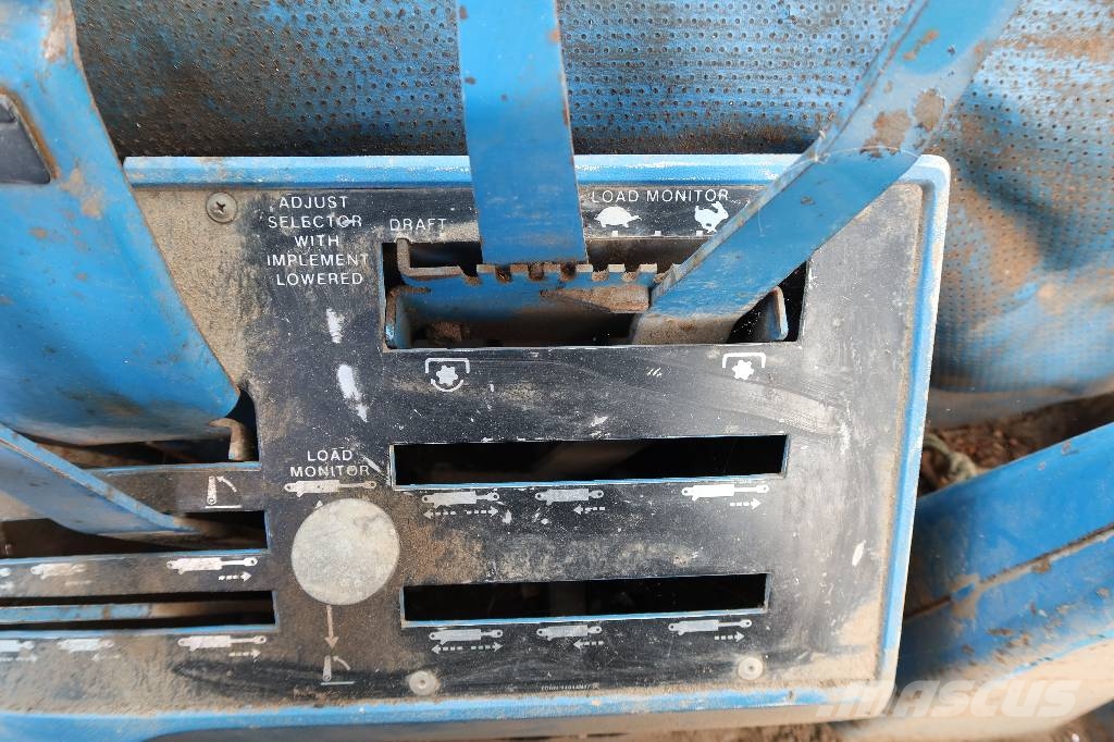 Ford 8210 Traktoren