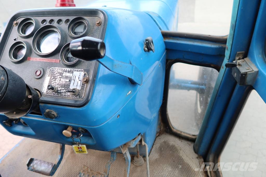Ford 8210 Traktoren