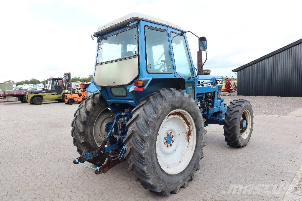 Ford 8210 Traktoren