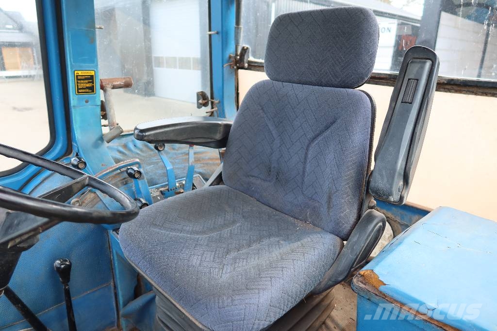 Ford 8210 Traktoren