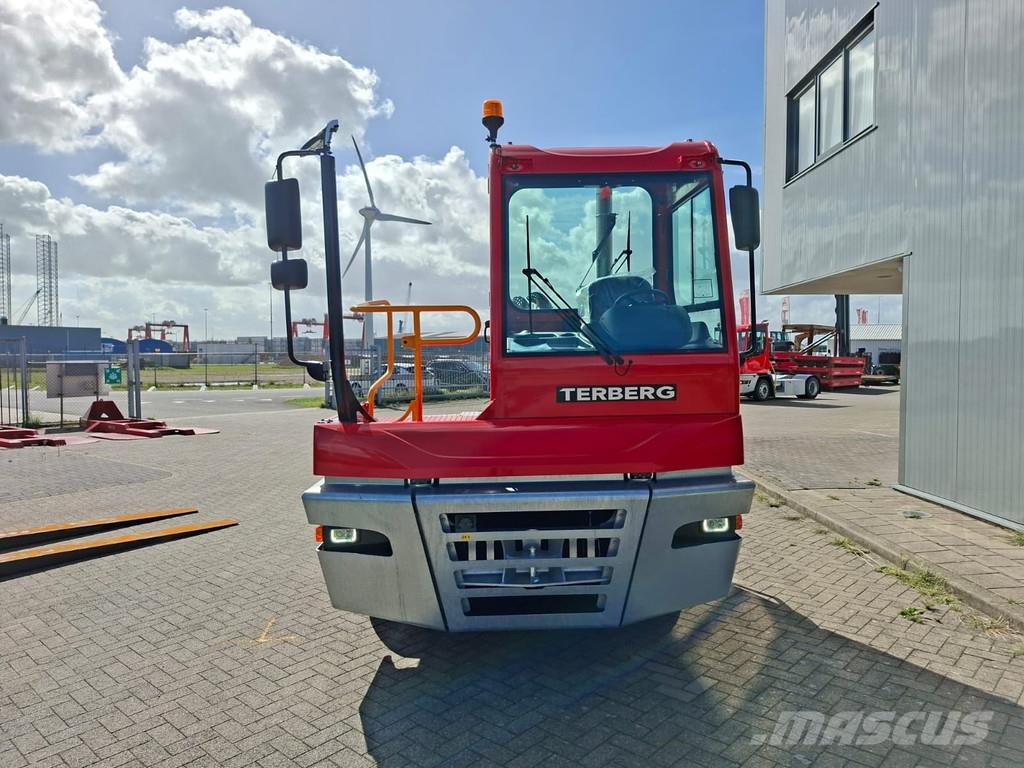 Terberg YT 193 4x2 aangedreven terminal trekker Terminaalitraktorit