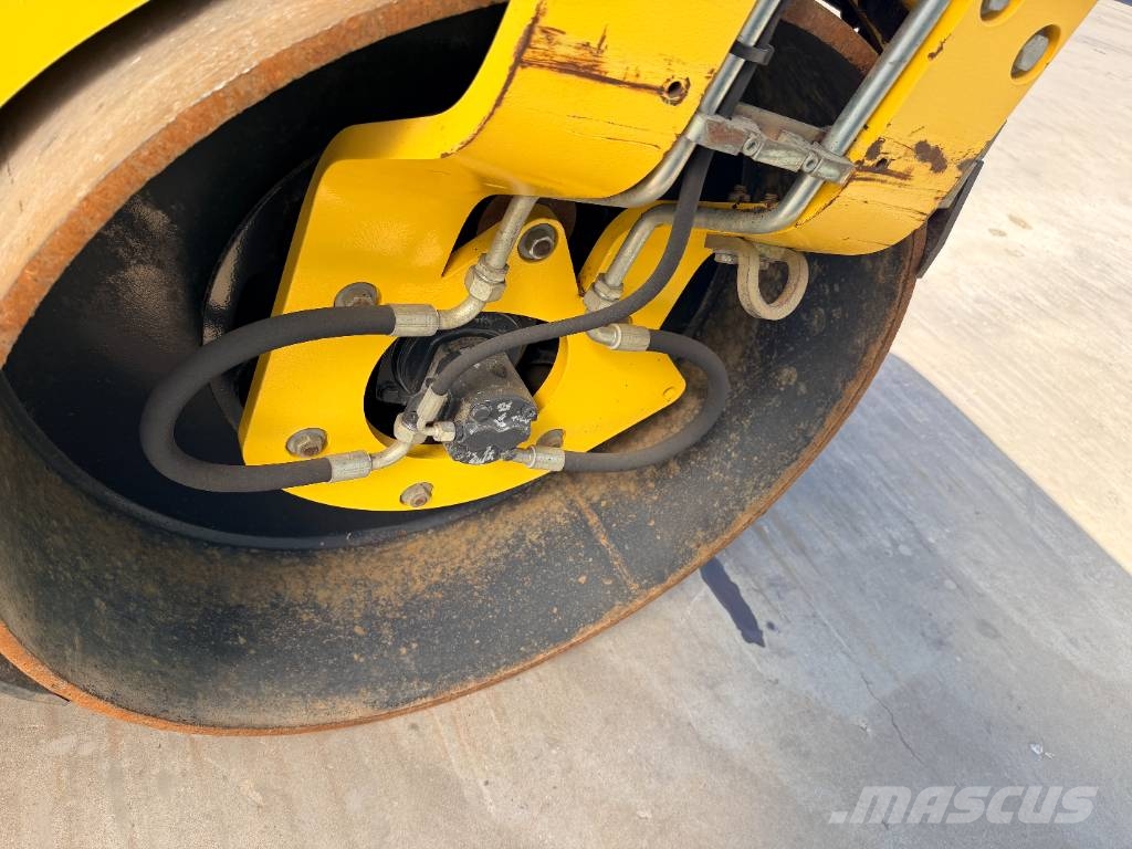 Bomag BW138 AD-5 Dvojni valjarji