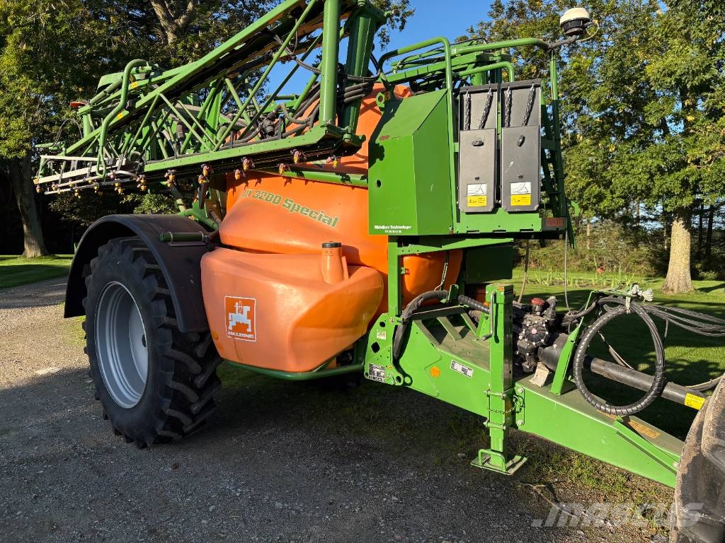 Amazone UX 3200 Super Vlečne škropilnice