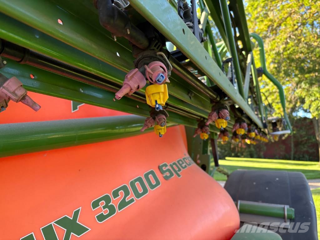 Amazone UX 3200 Super Vlečne škropilnice