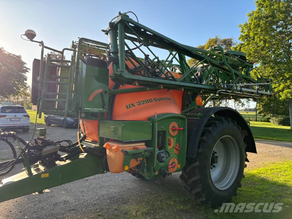 Amazone UX 3200 Super Vlečne škropilnice