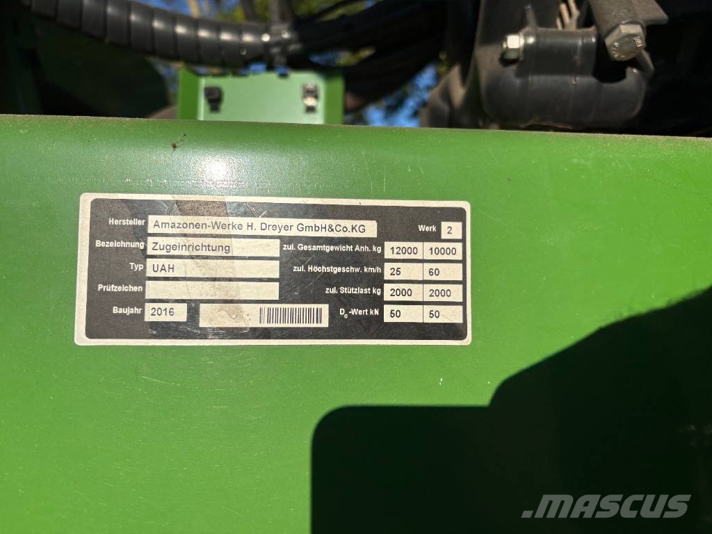 Amazone UX 3200 Super Vlečne škropilnice