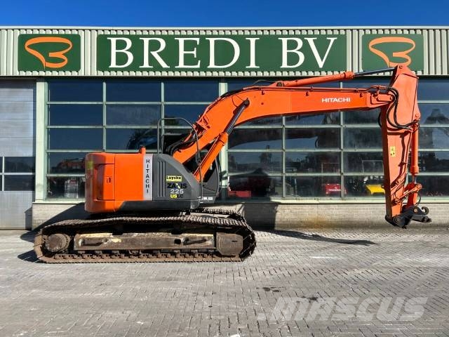Hitachi ZX 225 US-3 Kāpurķēžu ekskavatori