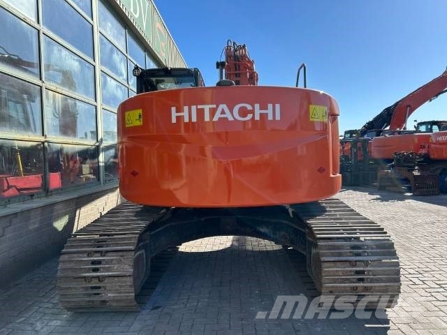 Hitachi ZX 225 US-3 Kāpurķēžu ekskavatori