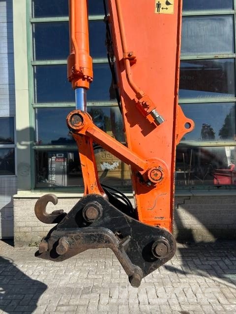 Hitachi ZX 225 US-3 Kāpurķēžu ekskavatori