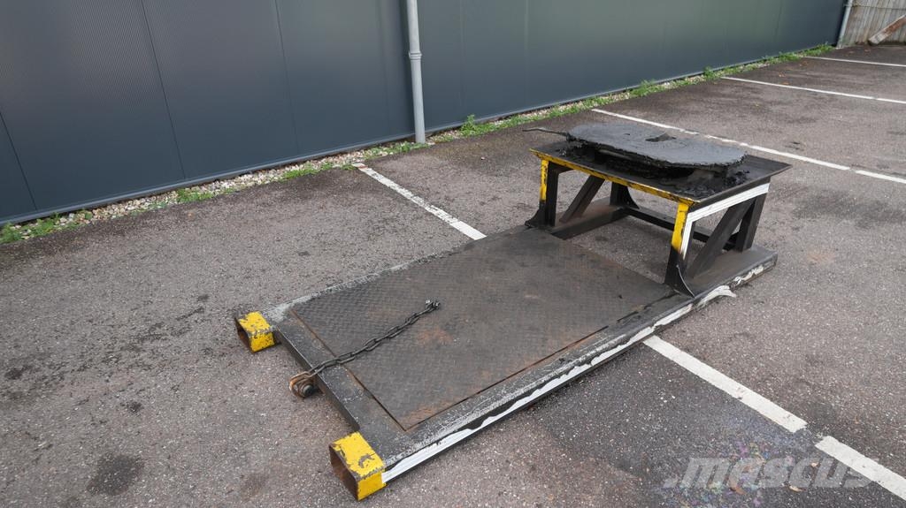 Jost plaform with fifth wheel معدات البناء - غير ذلك