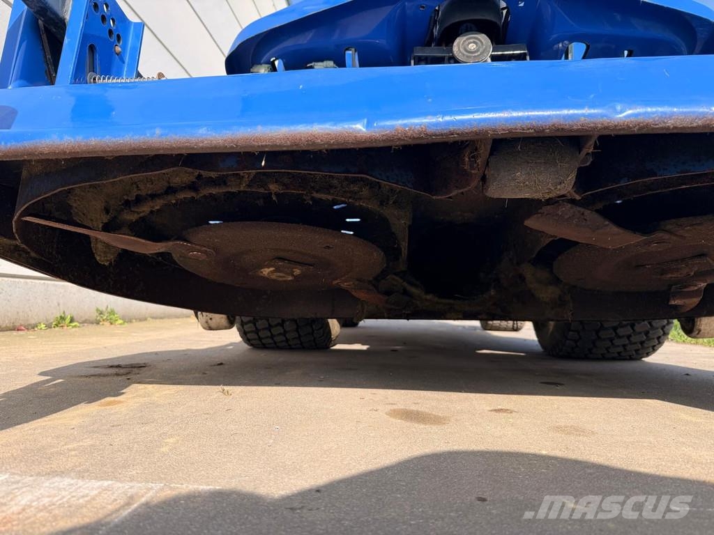 Iseki SF450/SBC1300F Самохідні газонокосарки