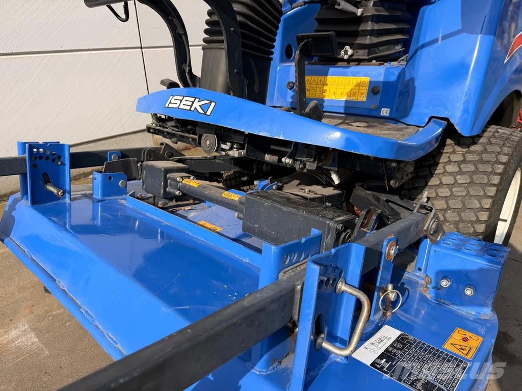 Iseki SF450/SBC1300F Самохідні газонокосарки
