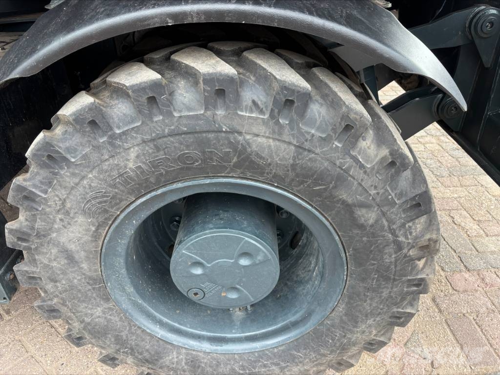 Hyundai HW 140 A 旋轉式挖土機/掘鑿機/挖掘機