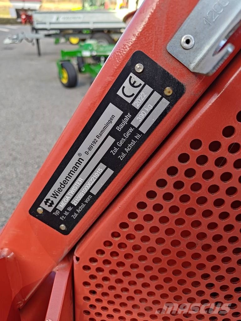 Wiedenmann megatwister lövblås pto معدات العناية بالأرض - غير ذلك