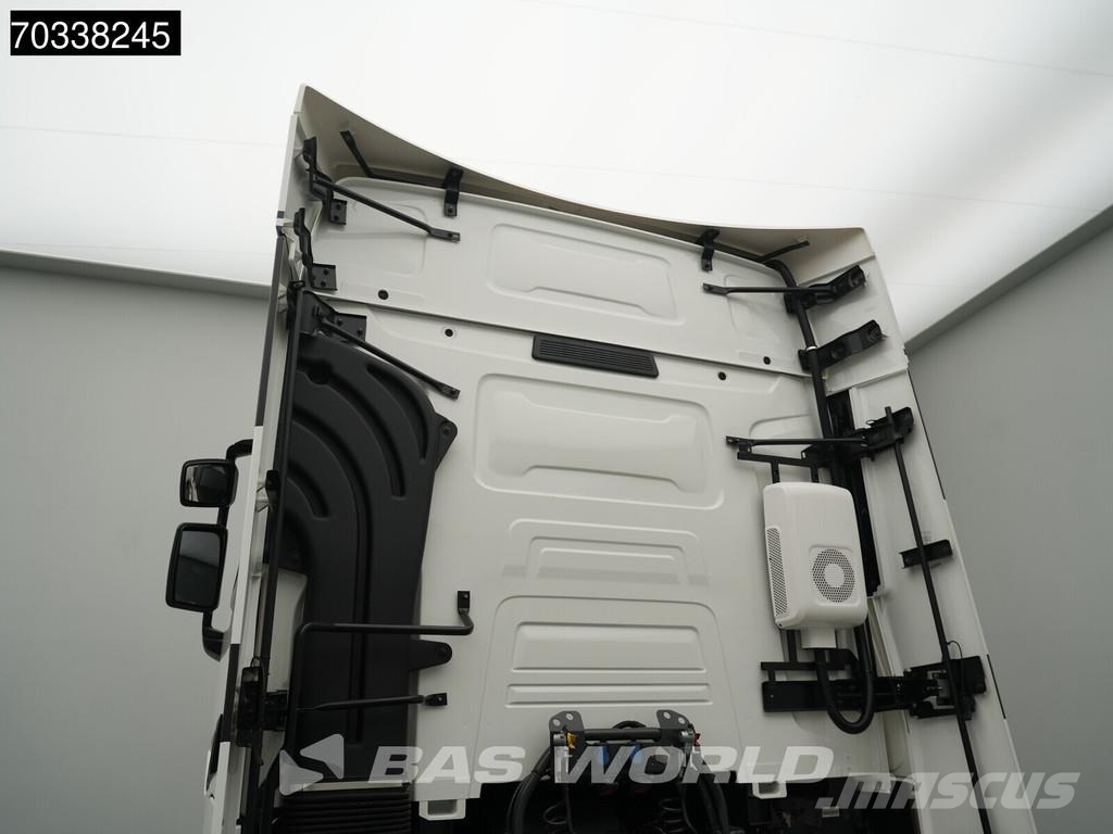 Renault T 520 T 4X2 HIGH Retarder 2x Tanks Standklima Navi Sattelzugmaschinen