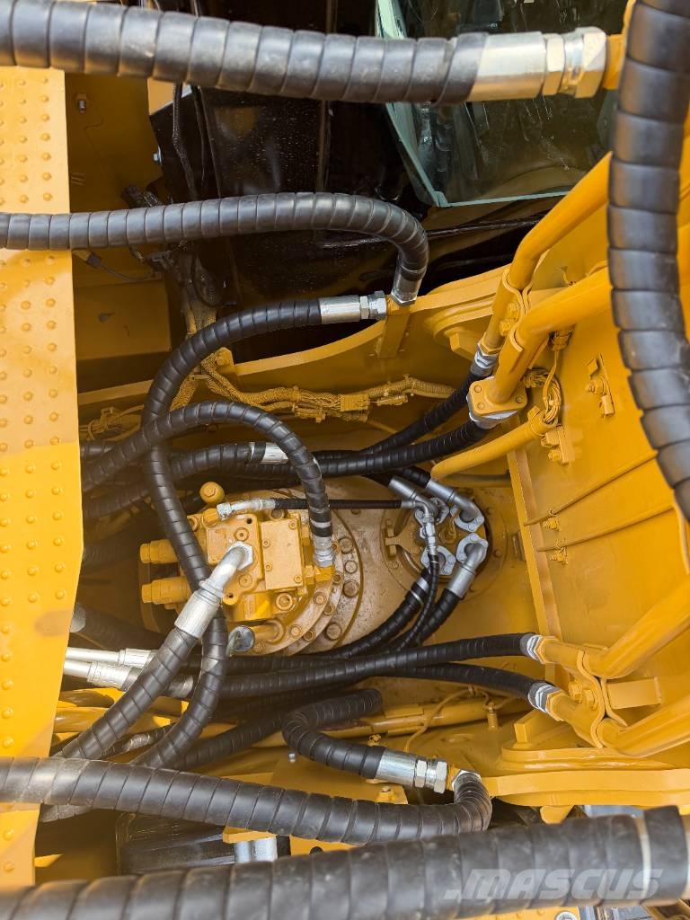 CAT 320 GC 3000 units excavators in stock Гусеничні екскаватори