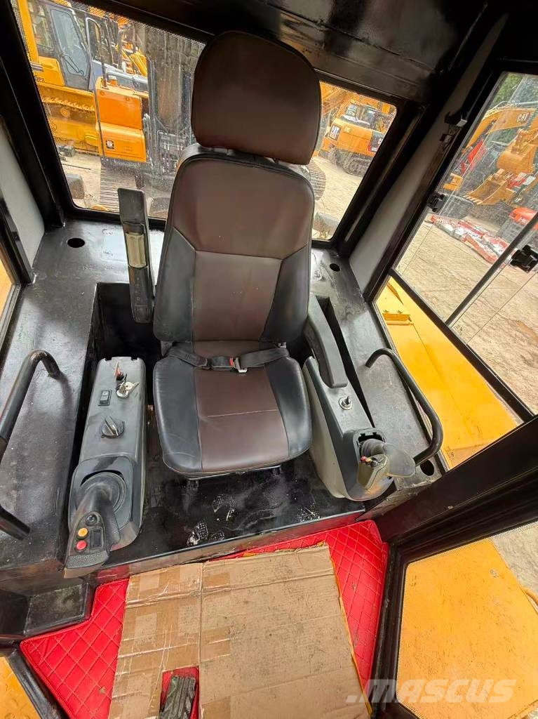 CAT D 7 R Bulldozer