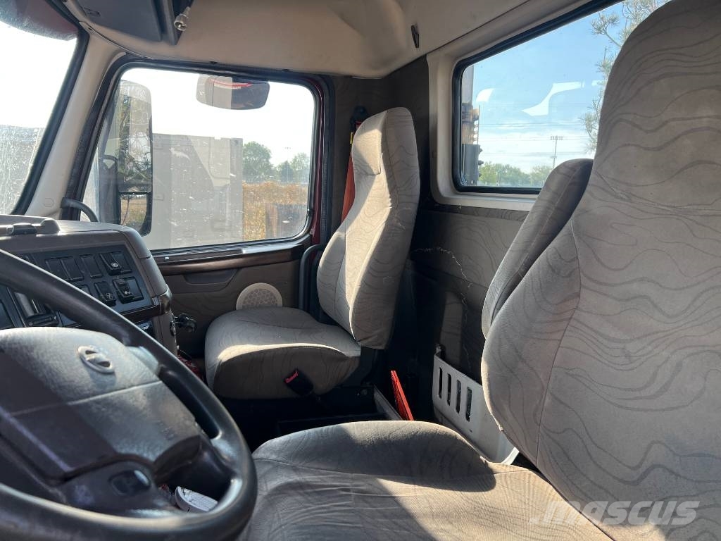 Volvo VNL 42 T300 Tegljači