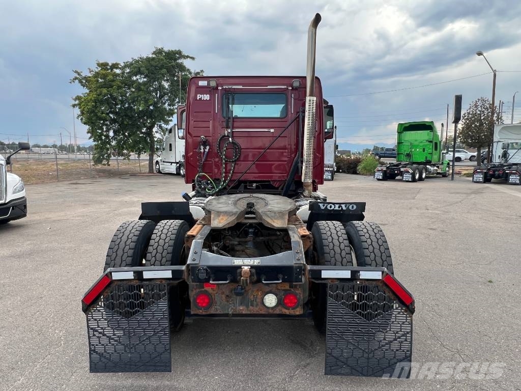 Volvo VNL 42 T300 Tegljači