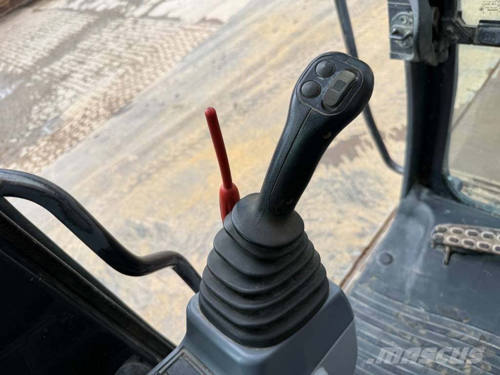 Hitachi ZX135US-6 - Quick Coupler / Automatic Greasing حفارات زحافة