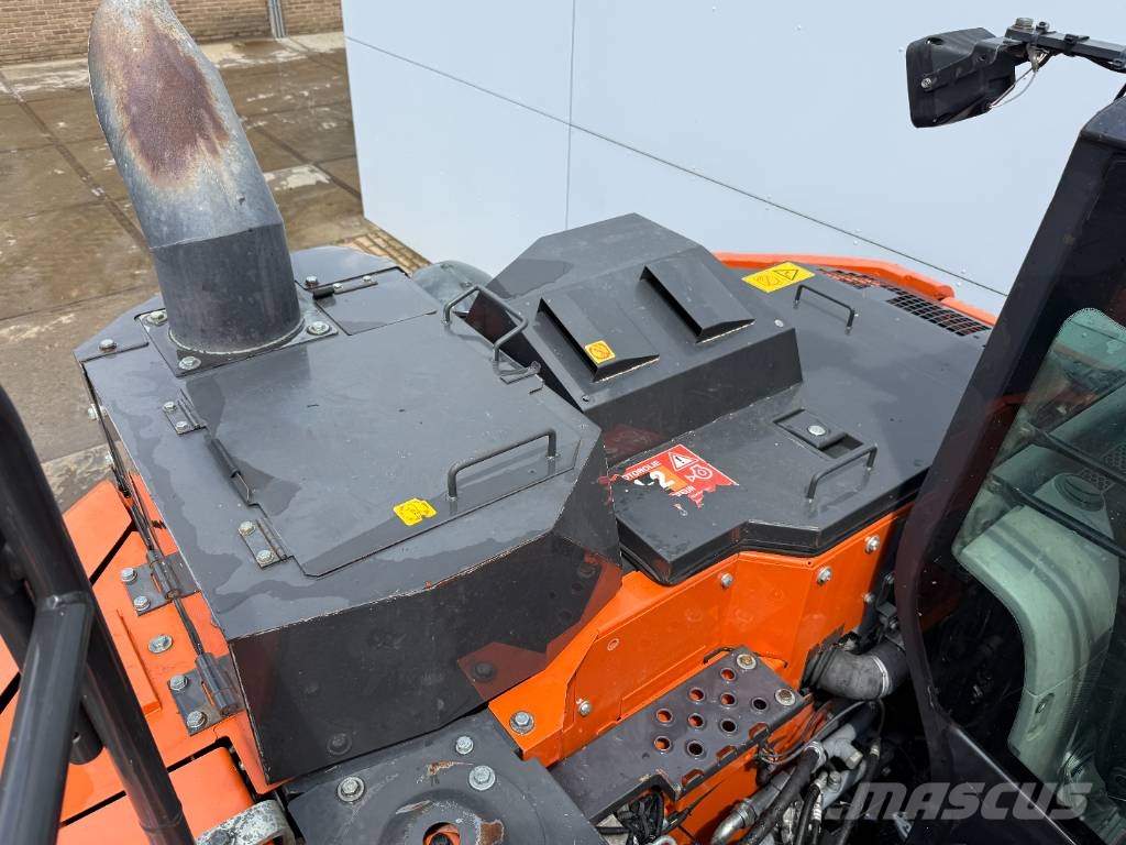 Hitachi ZX135US-6 - Quick Coupler / Automatic Greasing حفارات زحافة