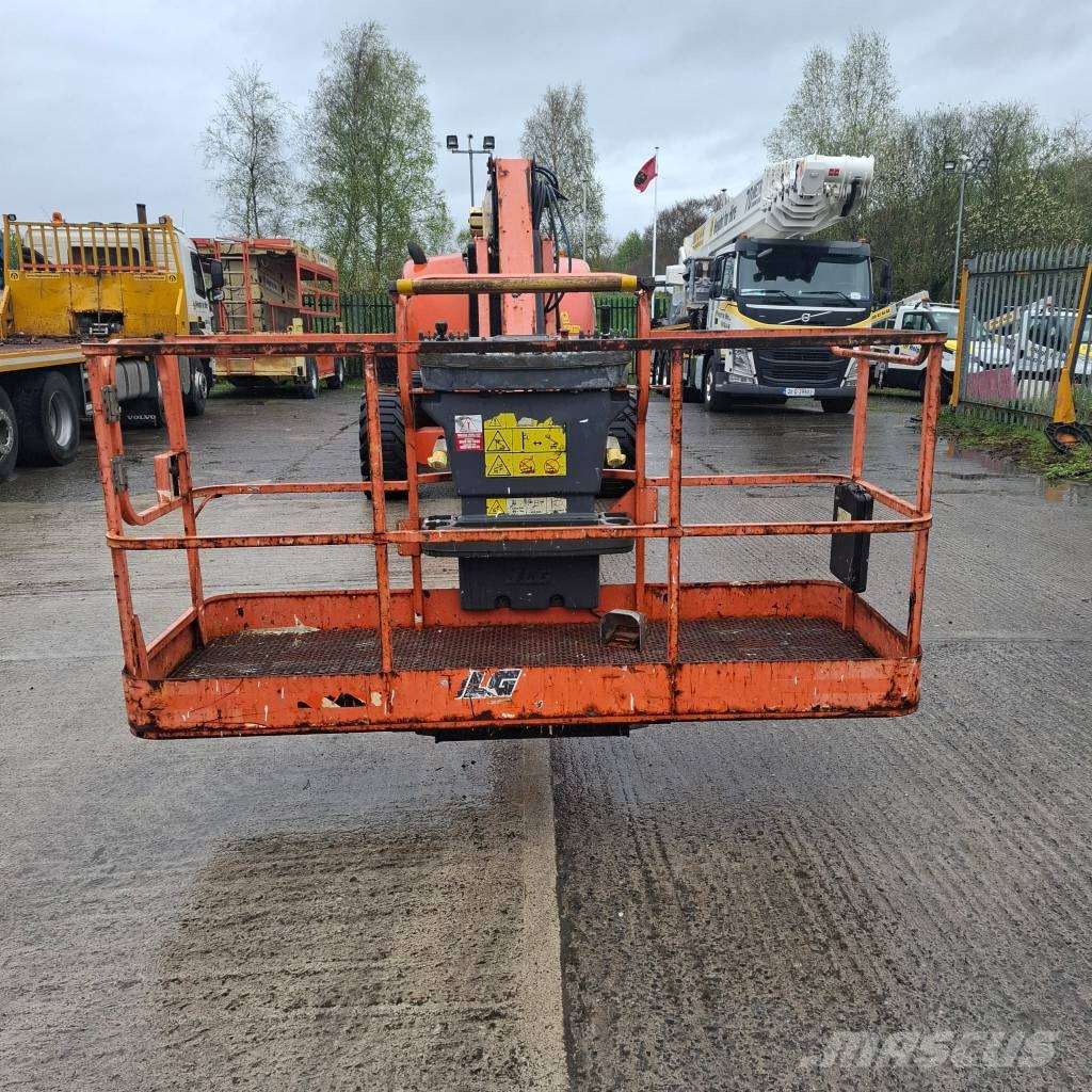 JLG 800 AJ Коленчатые подъемники