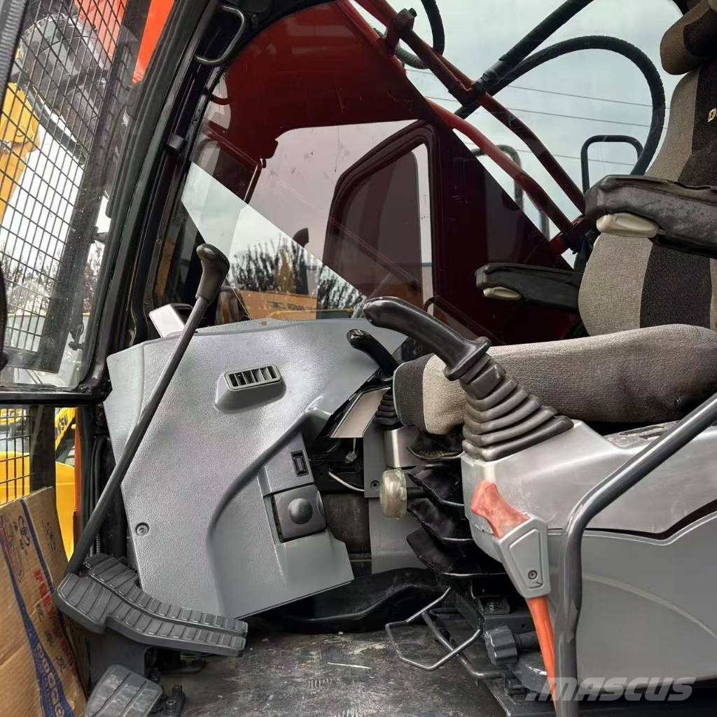 Doosan 300LC-9C Pásové rýpadlá
