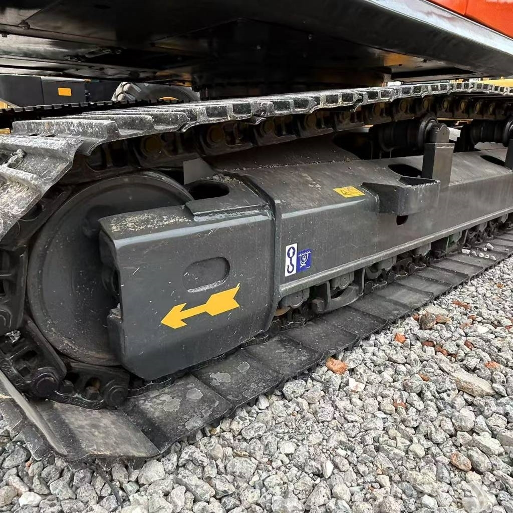 Doosan 300LC-9C Pásové rýpadlá