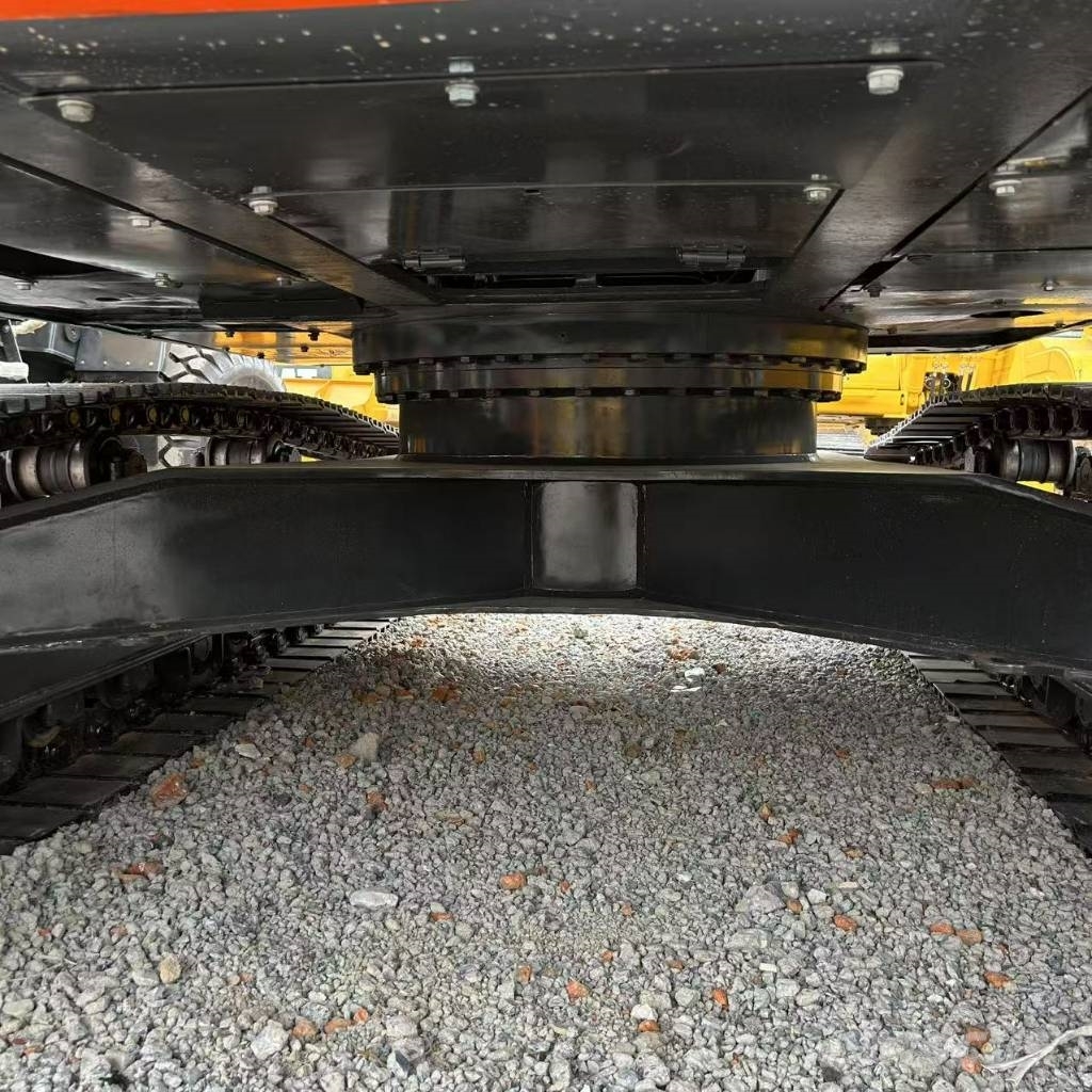 Doosan 300LC-9C Pásové rýpadlá