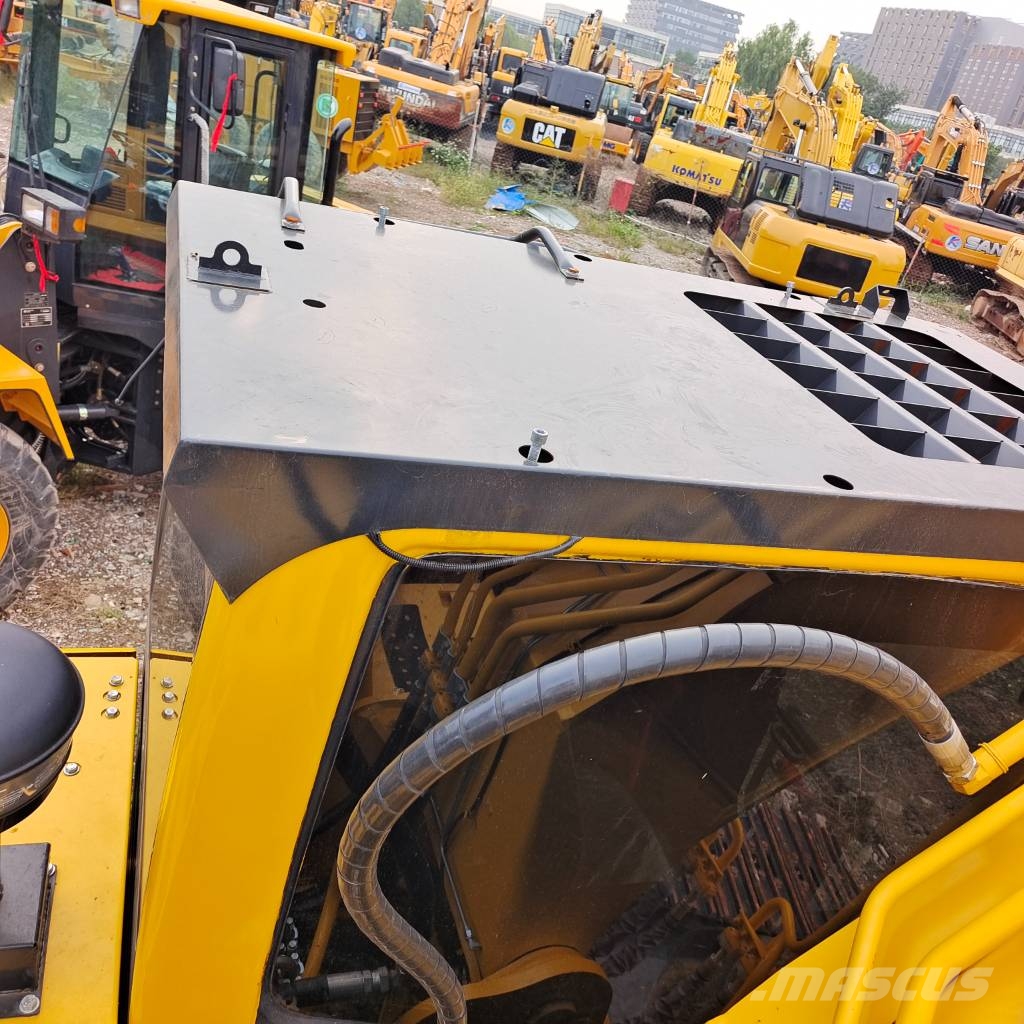 Komatsu PC 210-8 - China Largest Supplier Paletli ekskavatörler