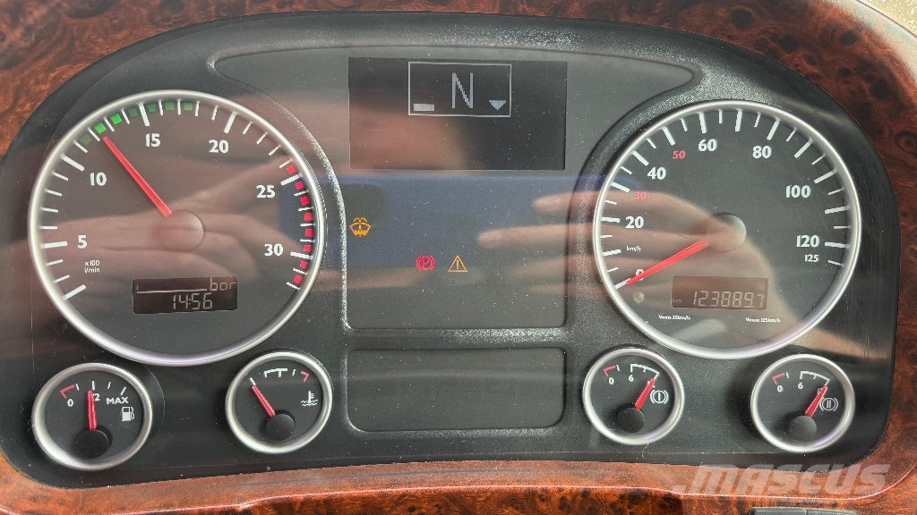 Mann M Vetopöytäautot