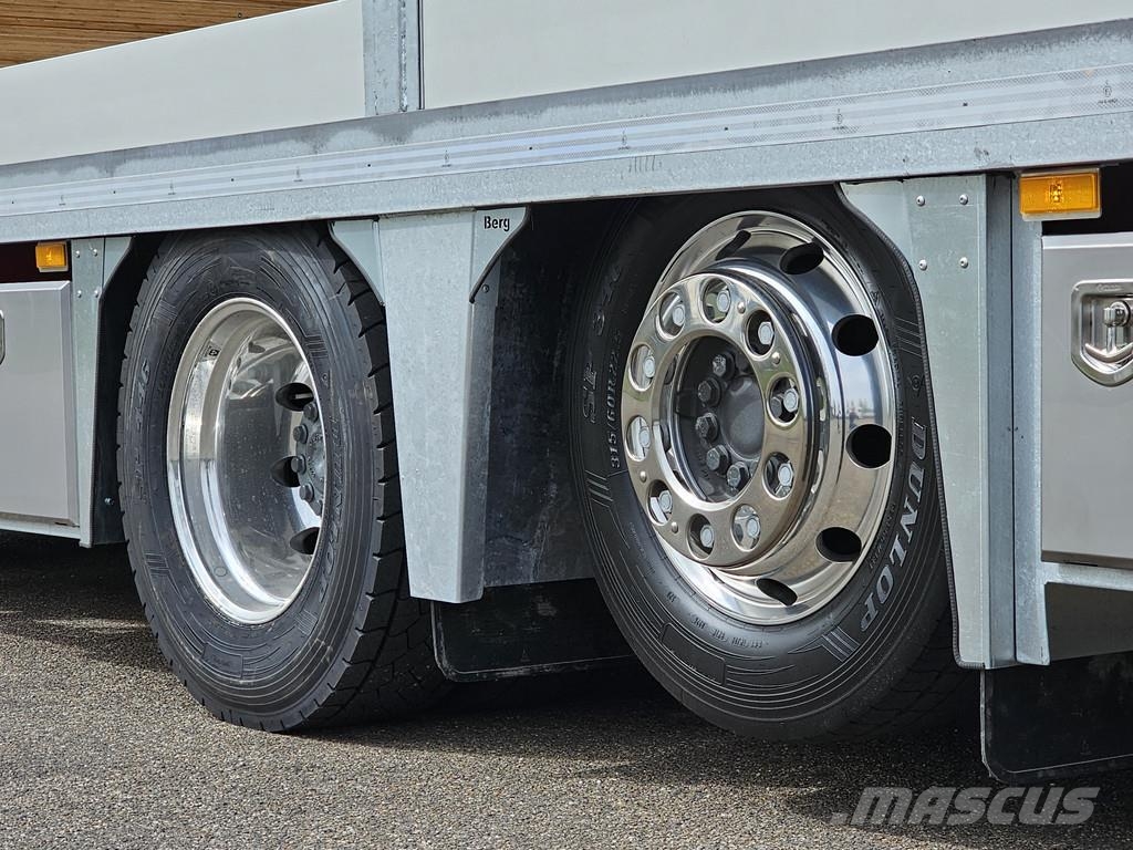 Mercedes-Benz ACTROS 2551 6X2 / OPRIJ - MACHINE TRANSPORT Bergungsfahrzeuge