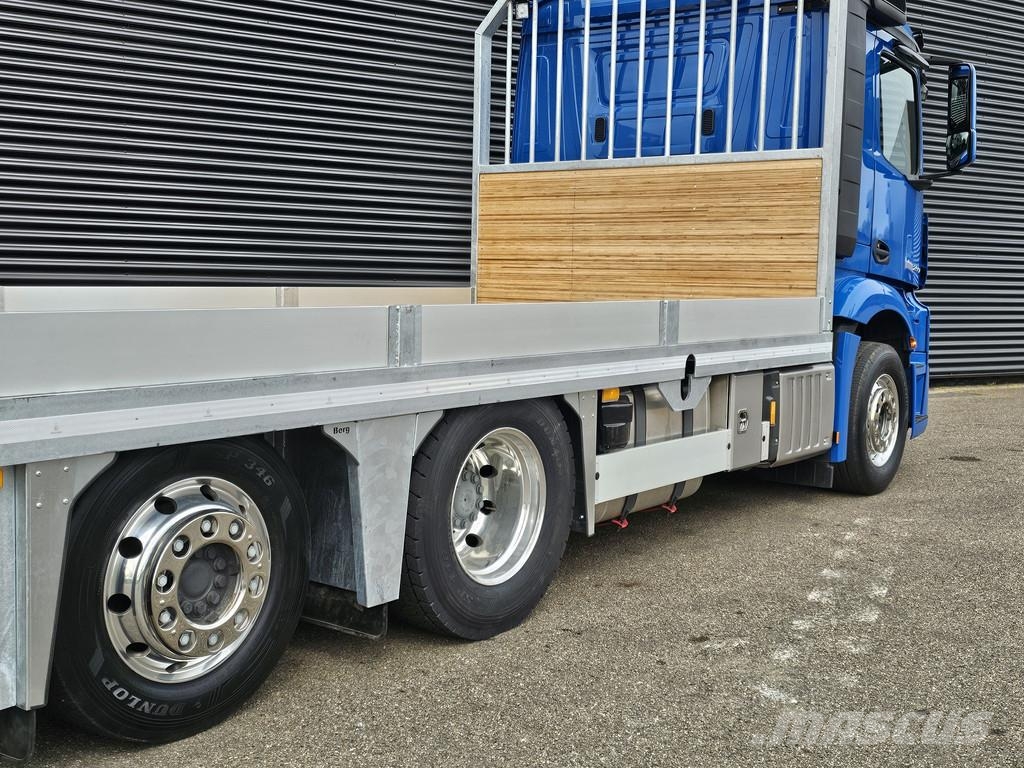 Mercedes-Benz ACTROS 2551 6X2 / OPRIJ - MACHINE TRANSPORT Bergungsfahrzeuge