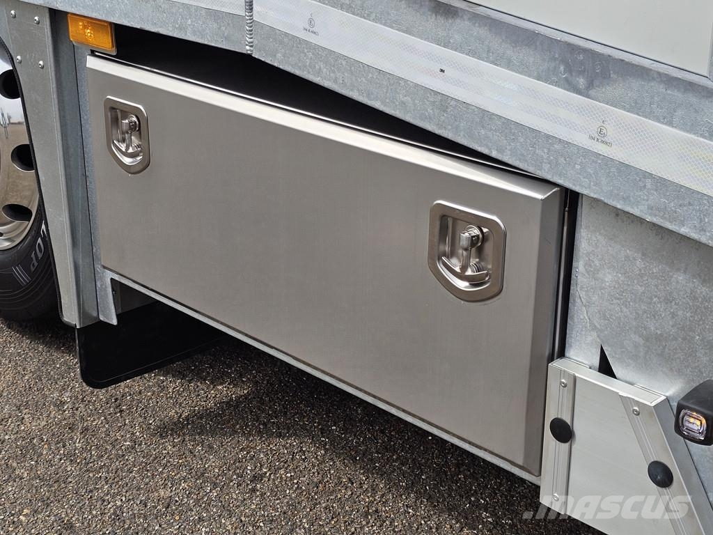 Mercedes-Benz ACTROS 2551 6X2 / OPRIJ - MACHINE TRANSPORT Bergungsfahrzeuge