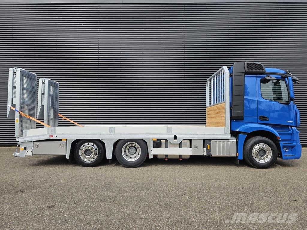 Mercedes-Benz ACTROS 2551 6X2 / OPRIJ - MACHINE TRANSPORT Bergungsfahrzeuge