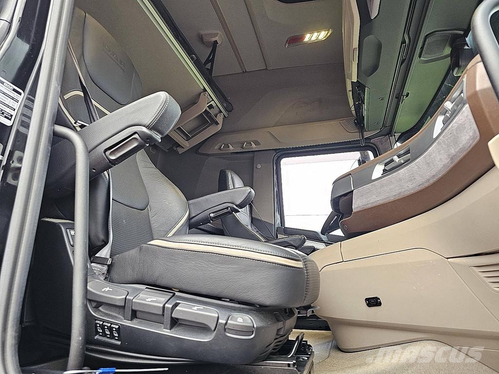 DAF XG+ 530 Leder Tegljači
