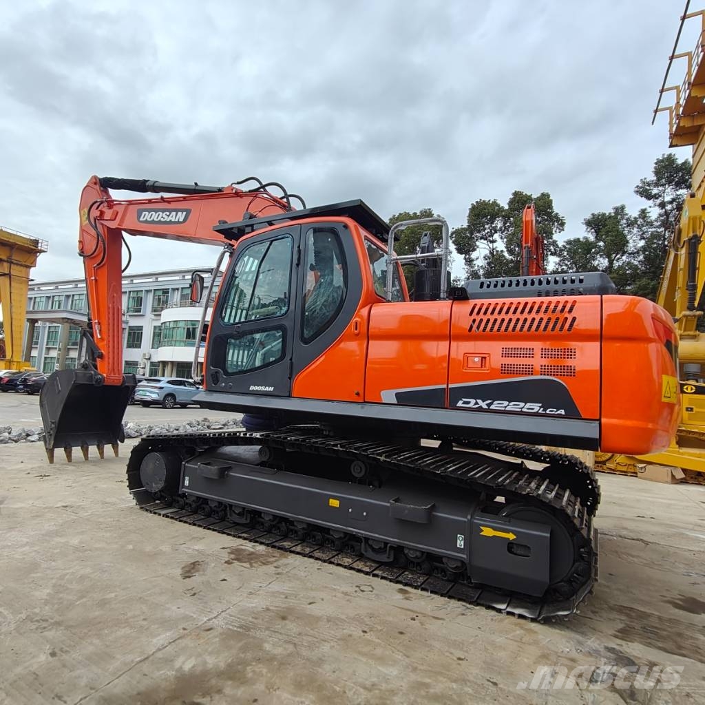 Doosan 225 LCV Beltegraver